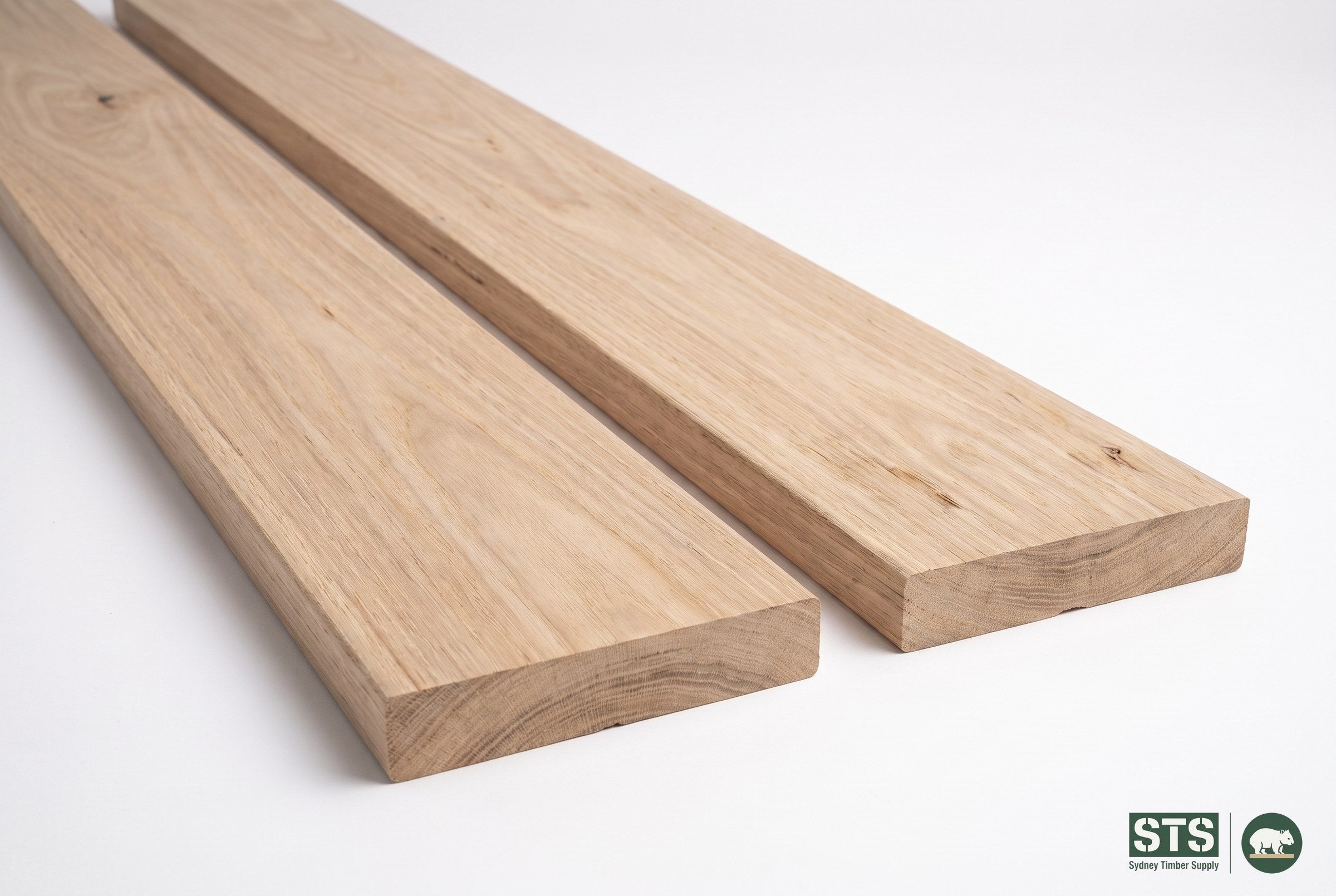 Blackbutt 86 x 19mm hardwood decking - product photography