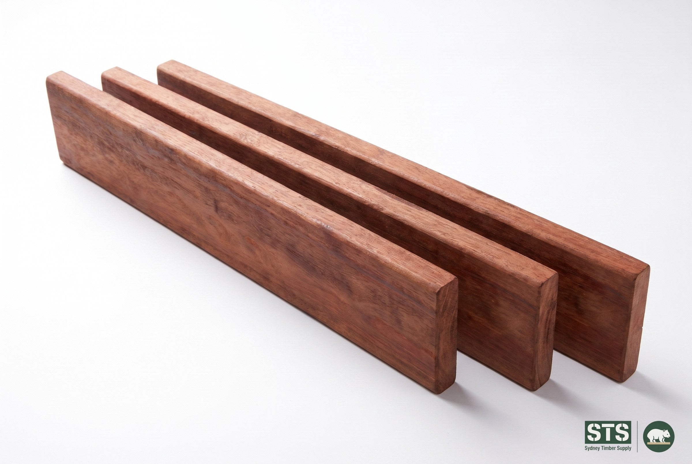 Forest Red Gum 86 x 19mm hardwood decking - product photography