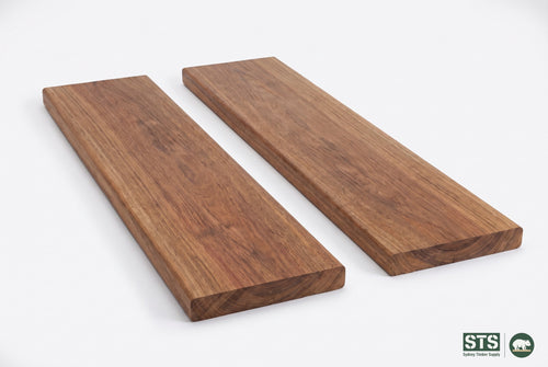 Grey Ironbark 135 x 19mm hardwood decking - product photography