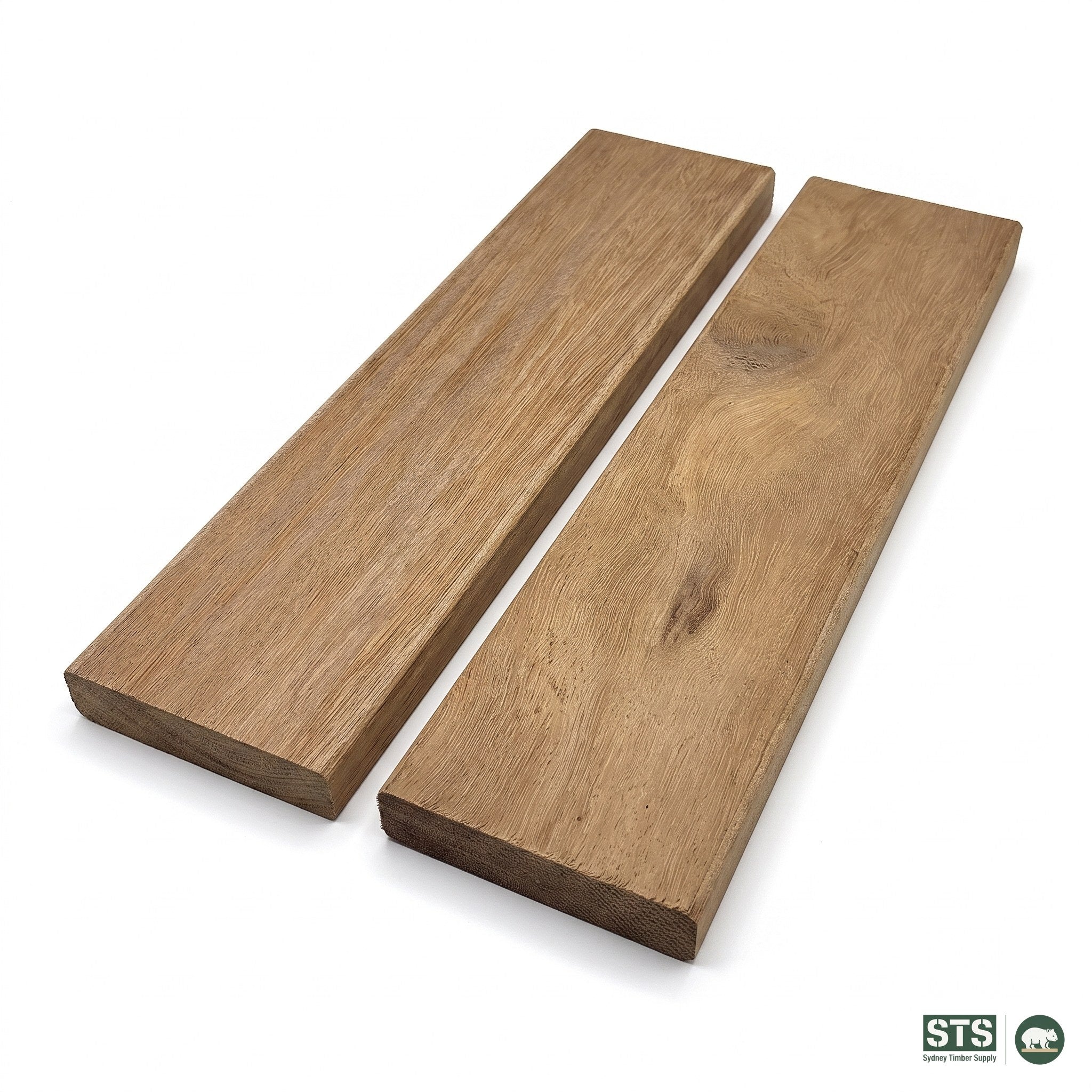 Gympie Messmate 135 x 19mm hardwood decking - product photography