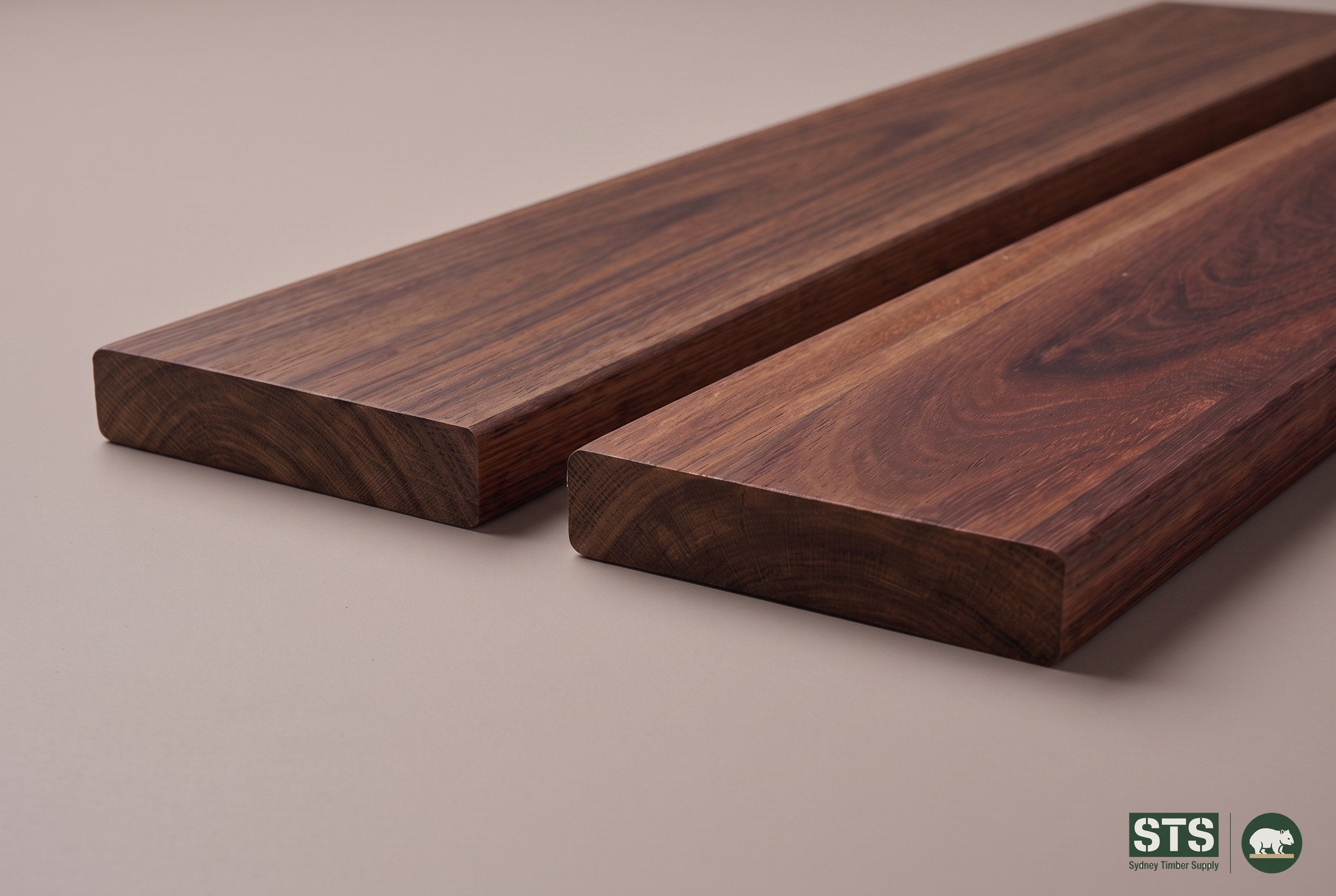 Red Ironbark 135 x 19mm hardwood decking - product photography