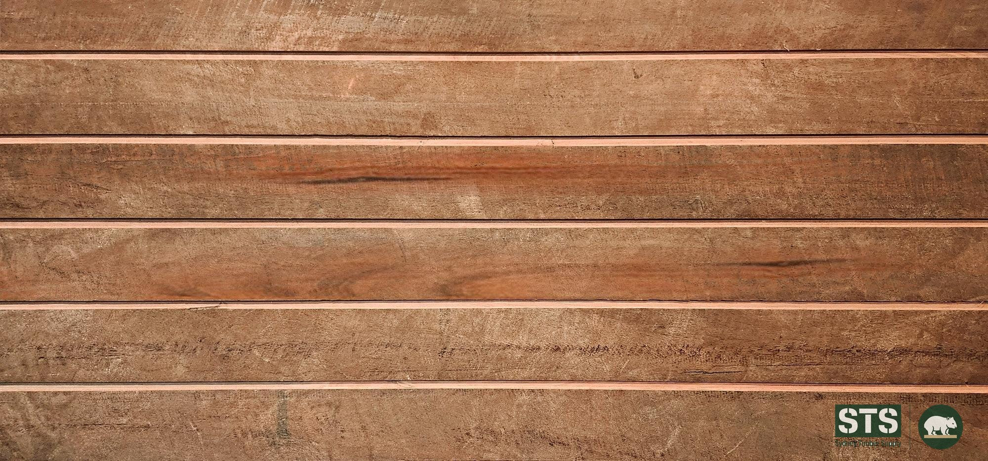 Spotted Gum 135 x 19mm hardwood decking - product photography