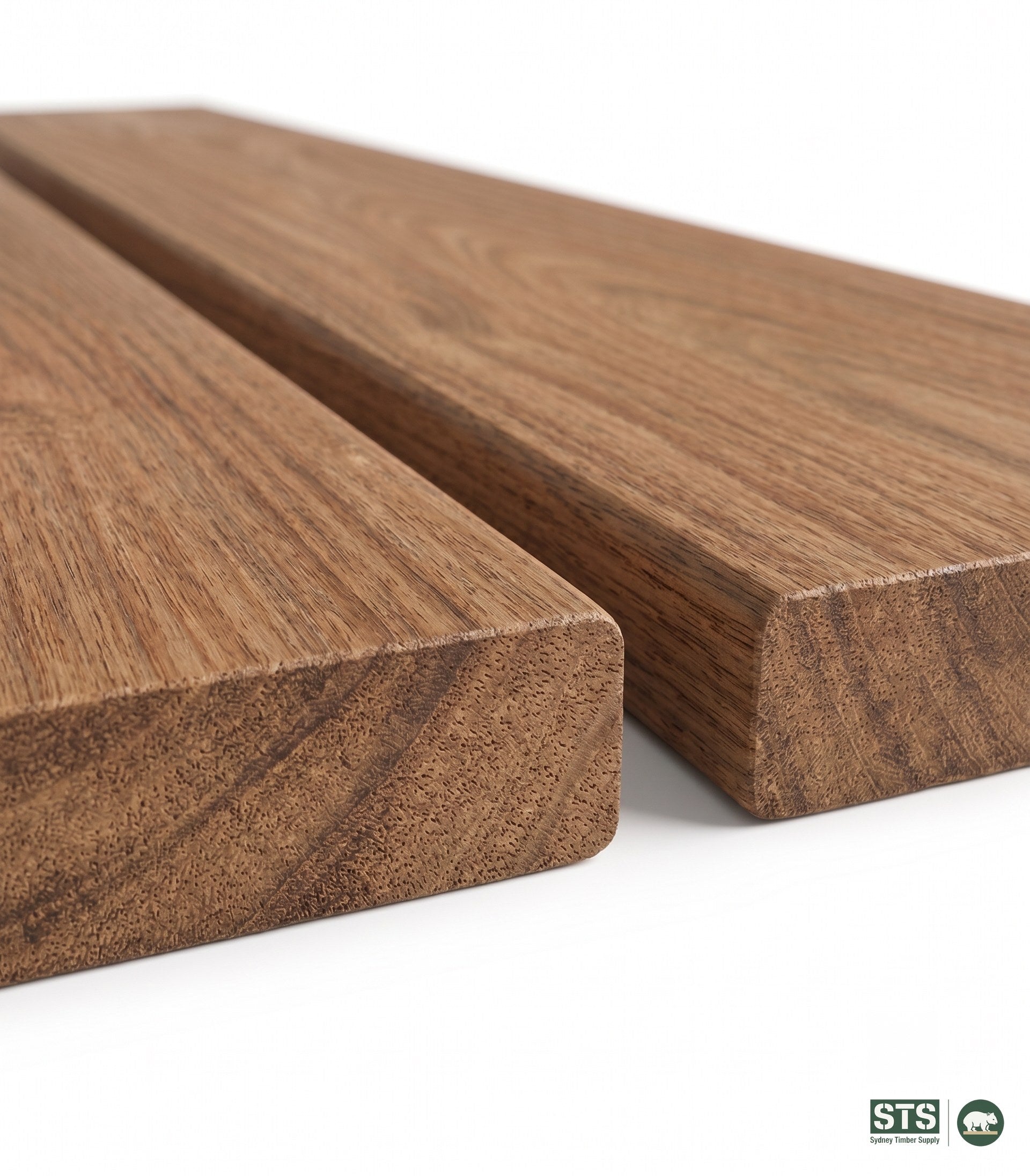 Spotted Gum 135 x 35mm hardwood decking - product photography