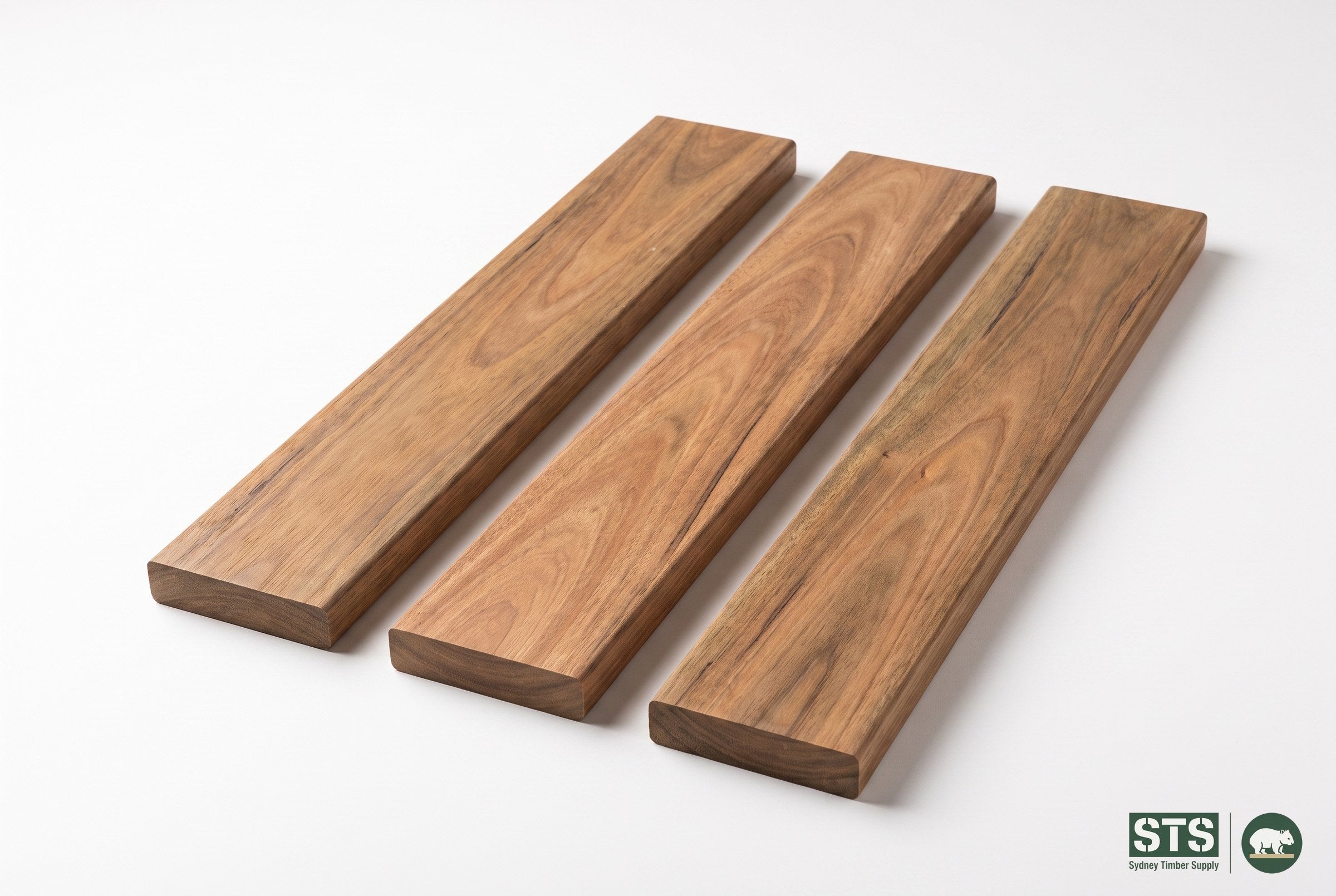 Spotted Gum 86 x 19mm hardwood decking - product photography